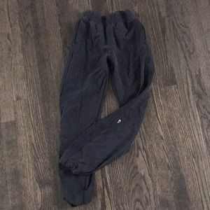 Black Ivivva joggers with pockets